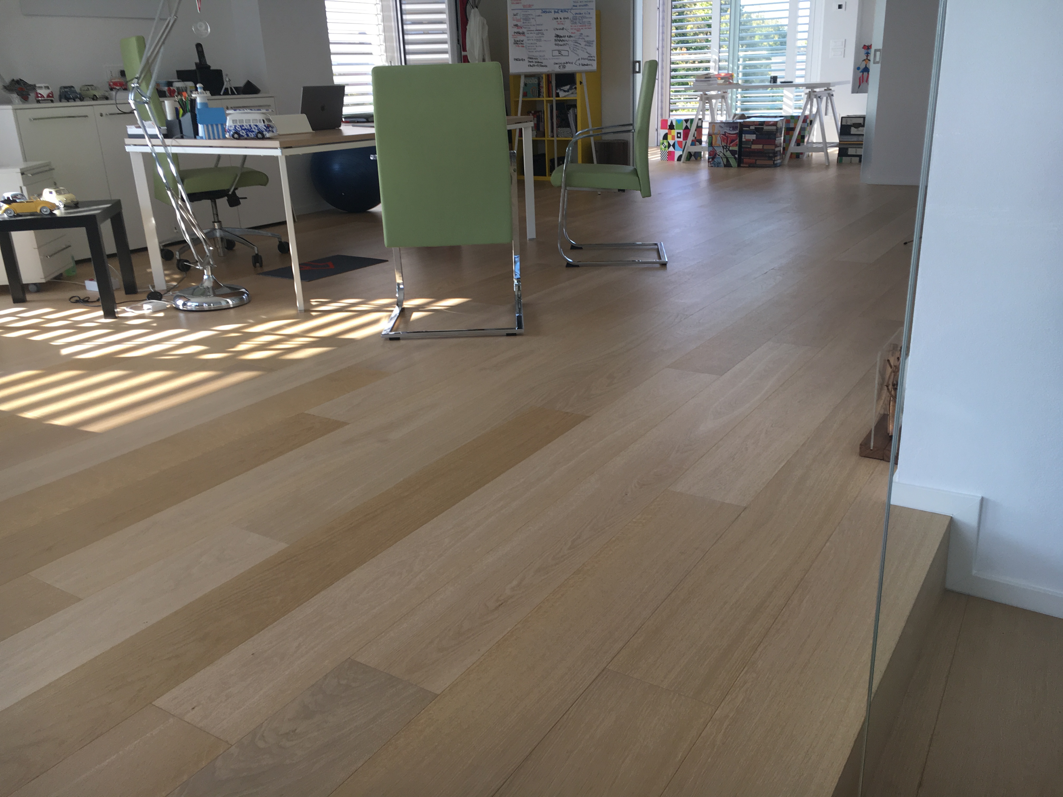Parquet in ufficio: conviene sceglierlo?